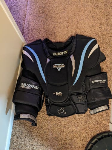 Used Large Vaughn Ventus LT90 Goalie Chest Protector