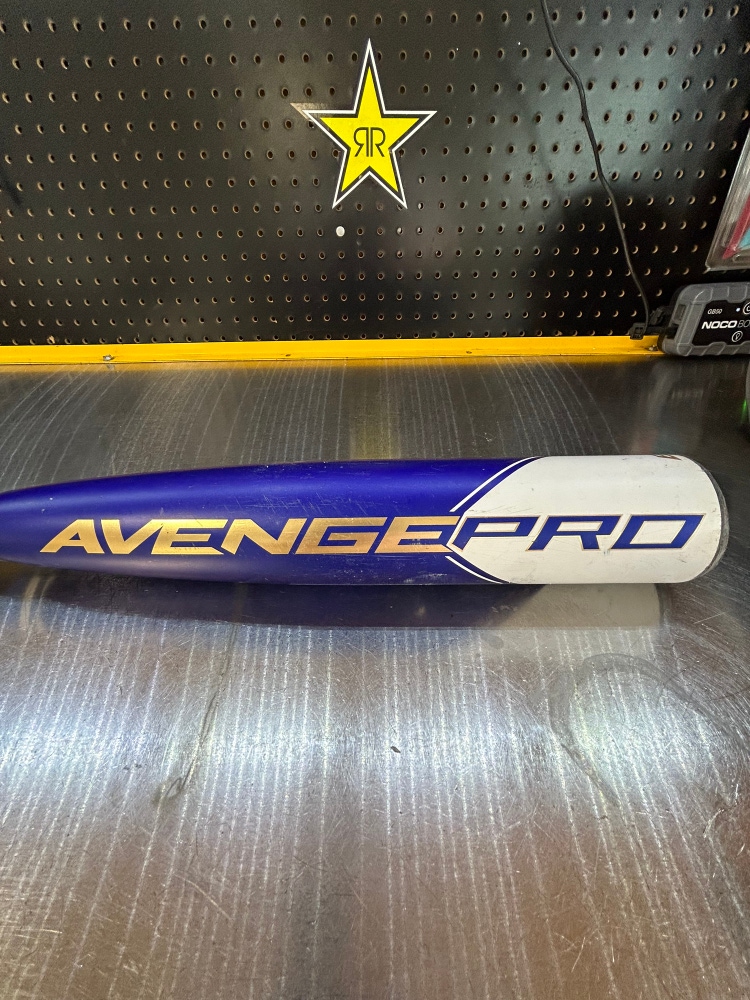 Used 2021 Composite (-8) 22 oz 30" Avenge Pro Bat
