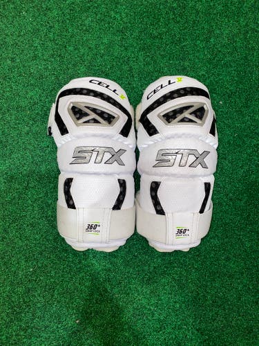 Used Medium STX Cell V Arm Pads