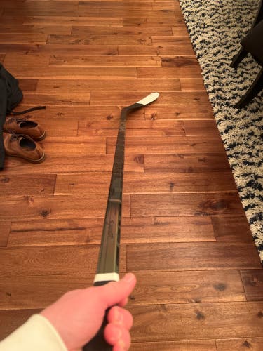 Intermediate Right Handed P28  FT Ghost Hockey Stick