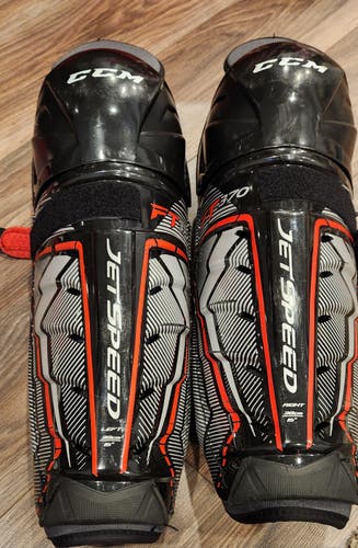 Senior CCM JetSpeed FT370 15" Shin Pads