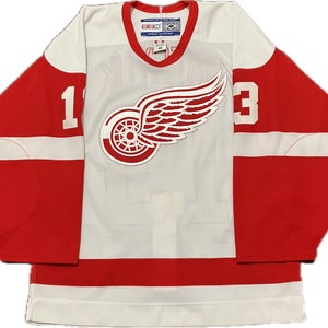 Detroit Red Wings Pavel Datsyuk CCM Authentic NHL Hockey Jersey Size 48