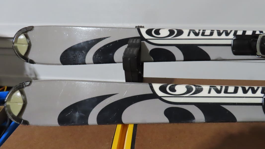 Used unisex Salomon Verse 500 skis with demo bindings, 150 cm