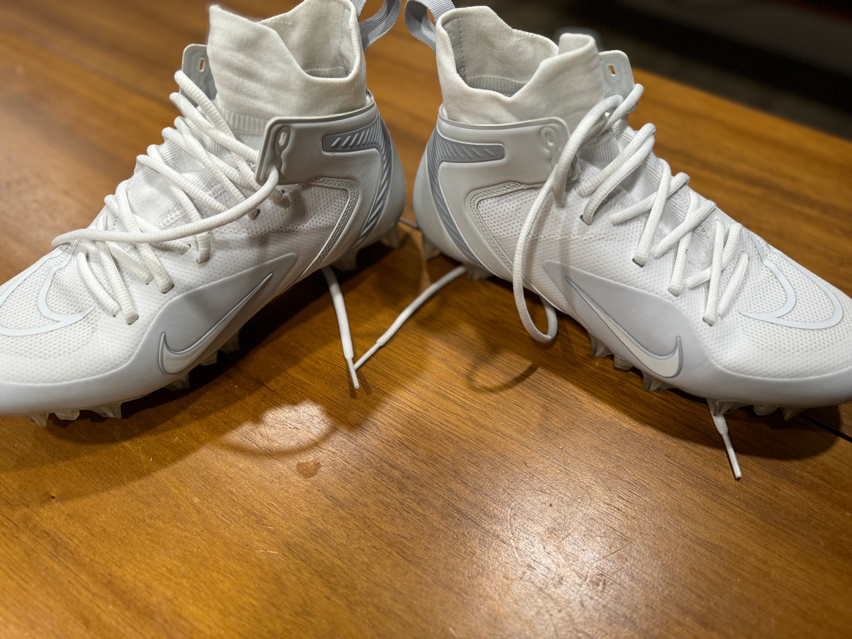 White New Unisex Size 9.0 (Women's 10) Molded Cleats Nike High Top Alpha Huarache 8 Elite