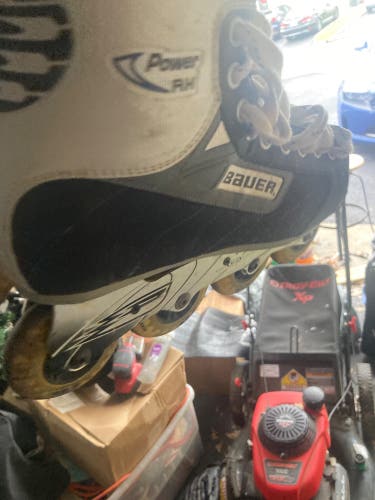 Bauer power RX roller skates