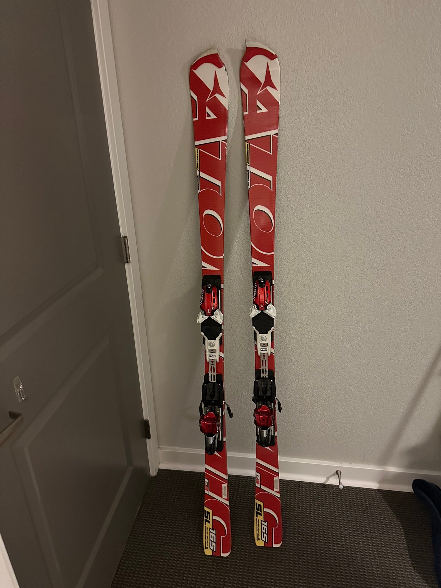Skis Atomic Race 12 – 156 Cm – Occasion