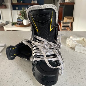 CCM hockey skates
