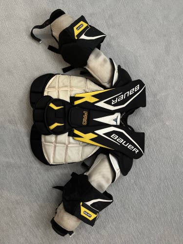 Used XL Bauer Goalie Chest Protector