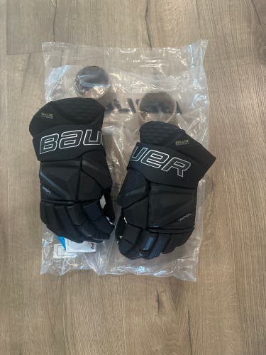 Bauer 14"  Vapor Hyperlite Gloves