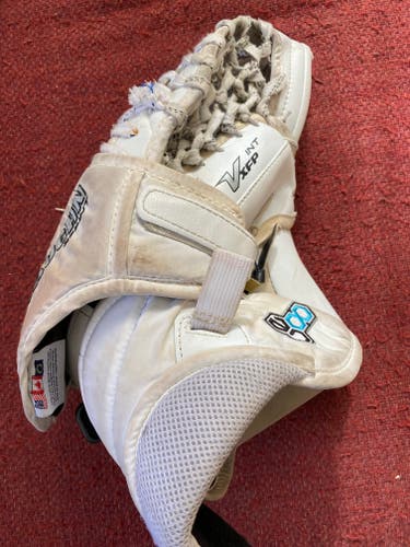 Used Regular Vaughn Glove and Blocker - Intermediate