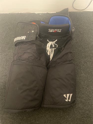 Used Large Warrior Covert QRE Pro Hockey Pants