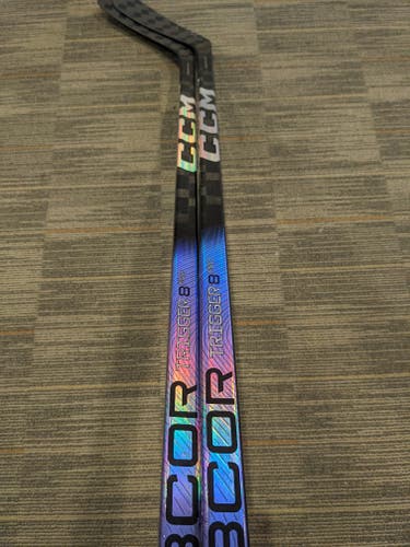 (SINGLE STICK) New LH CCM Ribcor Trigger 8 Pro - 85 Flex / P29