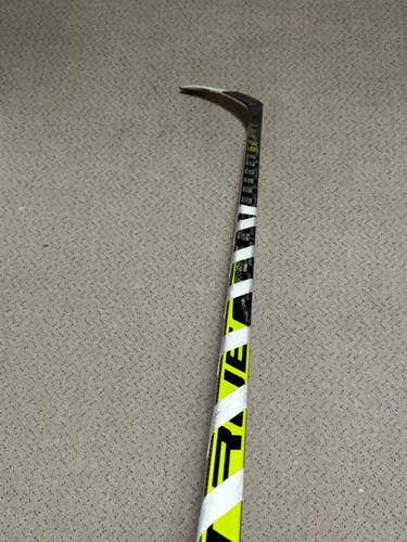 Senior Right Handed True Catalyst 9X Hockey Stick TC2