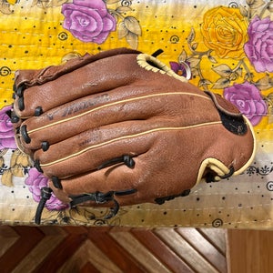 Marucci Baseball Glove
