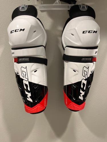 Used CCM 14"  Jetspeed FT485 Shin Pads