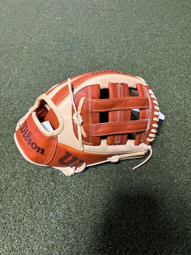 Wilson Infield 11.5" A2000 Baseball Glove