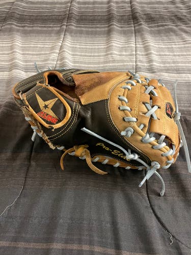 Right Hand Throw 33.5" CM3000SBT Catcher's Glove
