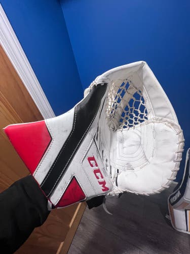 Senior CCM Axis 1.9 Glove Used 2x