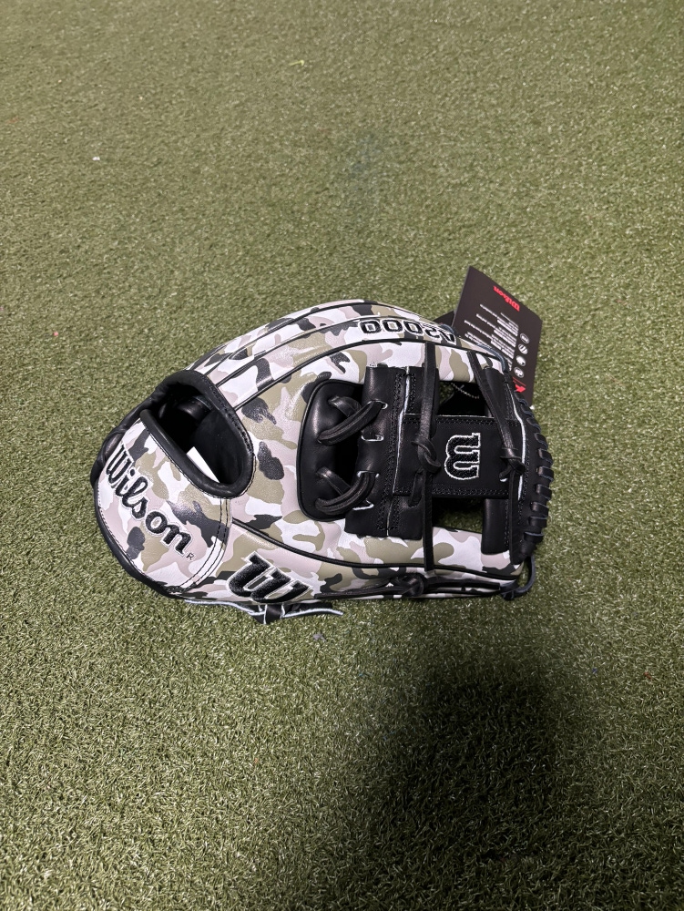 Wilson Camo A2000 Baseball Glove