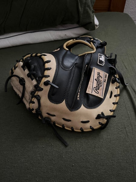 Used Great Condition Rawlings HOH Yadira Molina R2G Catchers Mitt