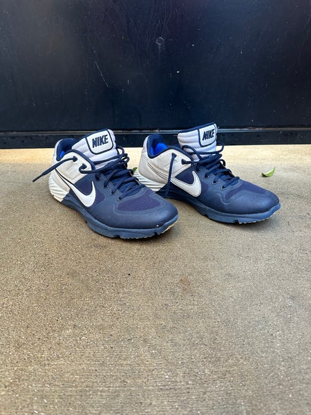 NIKE Alpha Huarache Elite 2 Turfs (sz 11)