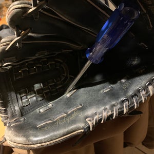 Used Spalding SC18-B Baseball Glove