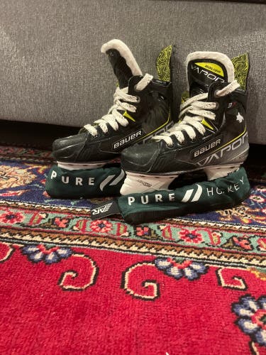Used Bauer Size 1.5 Vapor 3X Hockey Skates