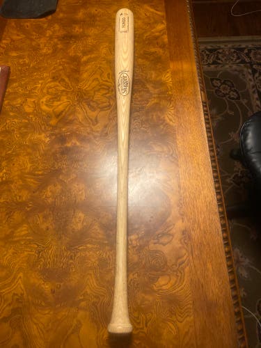 2018 Ash   36" Louisville Slugger Fungo Bat