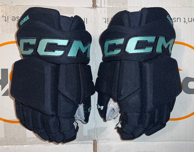 Yanni Gourde Seattle Kraken CCM HGTKPP Gloves 13”