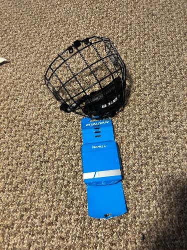 New Medium Bauer Full Cage Profile II Facemask