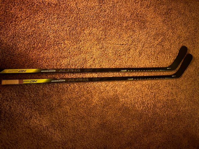 2 pk. Pro stock Auston Matthews Alpha DX LH hockey sticks 80 flex.