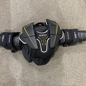 Used Intermediate Large CCM Axis 1.9 Goalie Chest Protector