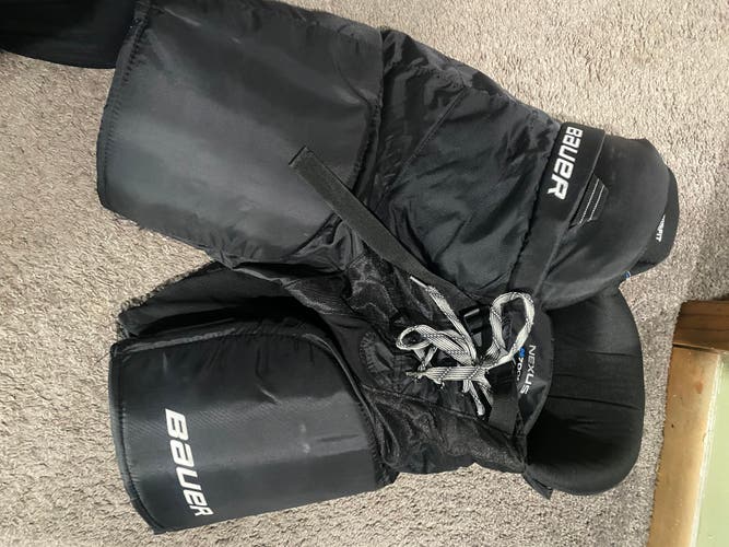 Used XL Bauer Nexus N7000 Hockey Pants