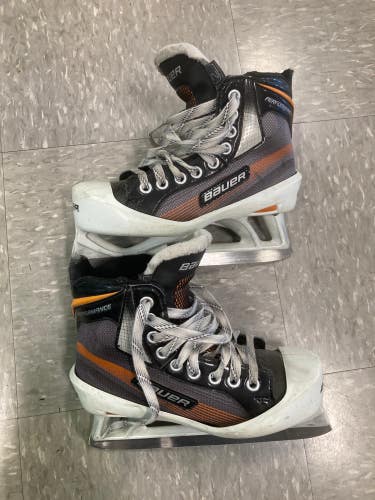 Junior Used Bauer Performance Hockey Goalie Skates Regular Width Size 2.5