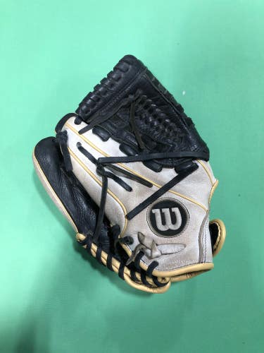 Black Used Kid Pitch (9YO-13YO) Wilson A550 Left Hand Throw Infield Softball Glove 11.5"