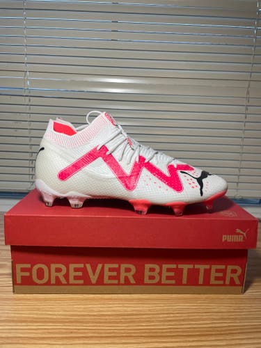 White New Unisex Size 8.5 (Women's 9.5) Turf Cleats Future Cleats