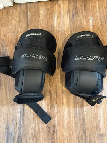 Used Bauer Supreme S18 Goalie Knee Guards Junior