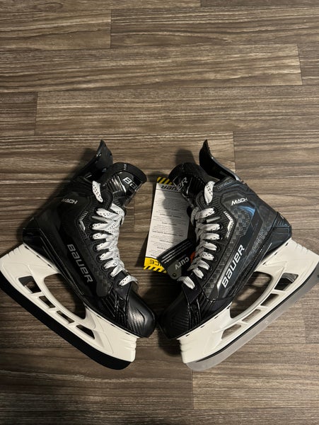 New Bauer 7.5 Supreme Mach Hockey Skates