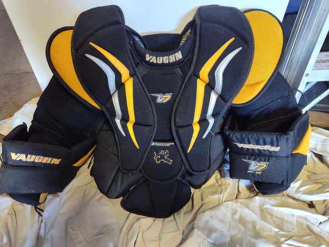 Used XL Vaughn Velocity V7 XF Pro Carbon Goalie Chest Protector Pro Stock