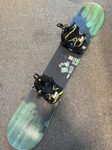 Used Salomon Drift Rocker Snowboard 143cm