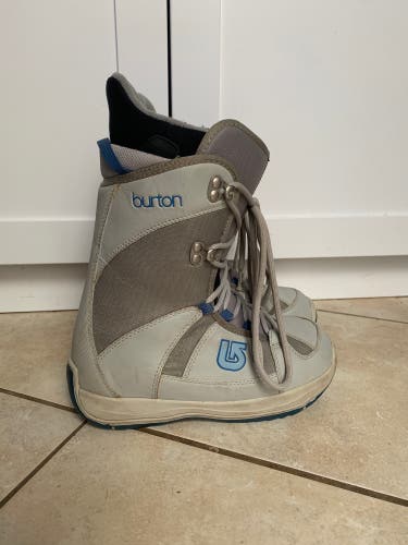 Burton Tribute Snowboard Boots W Size 6