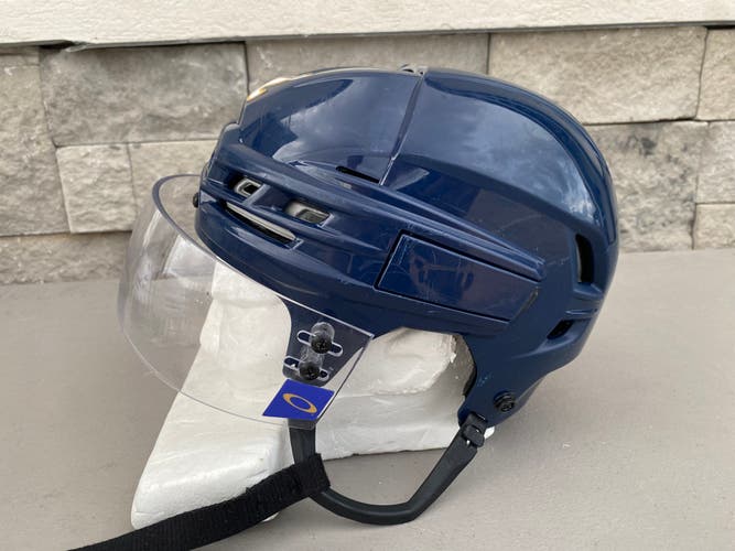 CCM Tacks 910 Pro Stock Hockey Helmet Oakley Visor Combo Small Navy Blue 5250