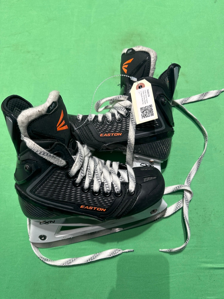 Used Junior Easton Mako Hockey Skates Regular Width Size 1