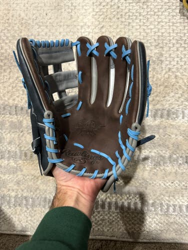 Rawlings Heart Of The Hide 11.75" HoH Baseball Glove - Cut/broken Finger