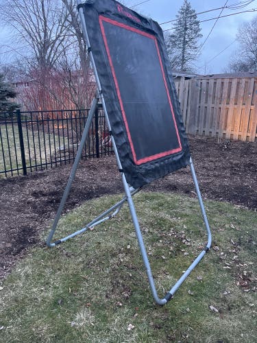 BEST DEAL Predator Lacrosse rebounder READ DESCRIPTION