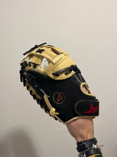 All star lefty catchers 33” mitt