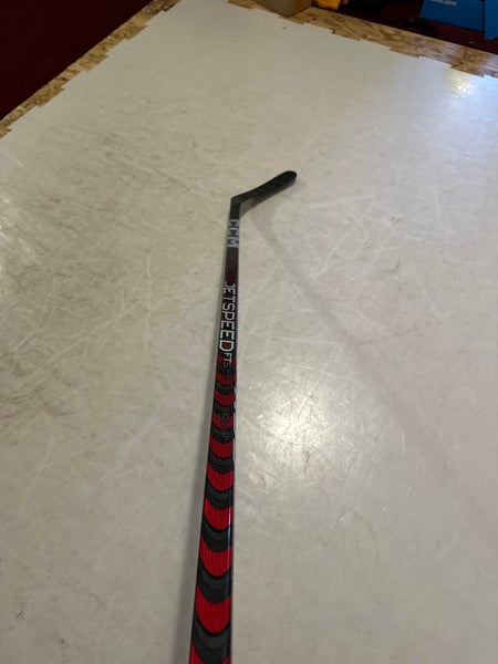 Senior Right Handed P29 75 FlexJetSpeed FT5 Pro Hockey Stick