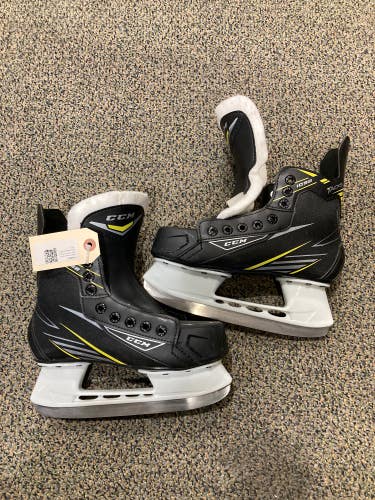 Used Junior CCM Tacks 1092 Hockey Skates Regular Width Size 3.0