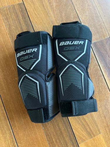 Bauer Jr GSX knee guards