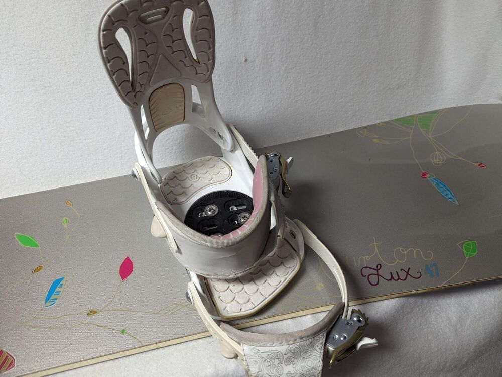 バートン BURTON LUX 147　中古 Burton LUX women's snowboard all mountain Freestyle ride 147cm no